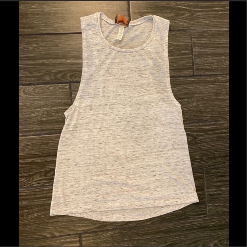 Coveted Clothing Heathered Gray Tank Size Small